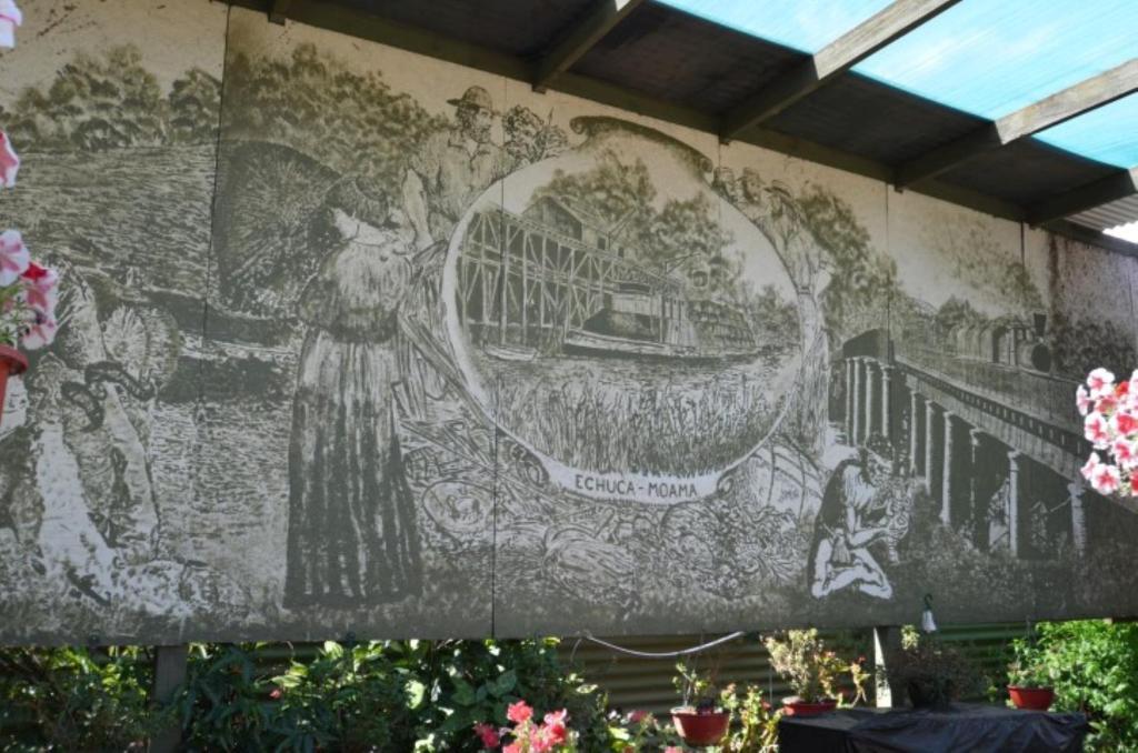 ホテル Echuca Gardens エクステリア 写真